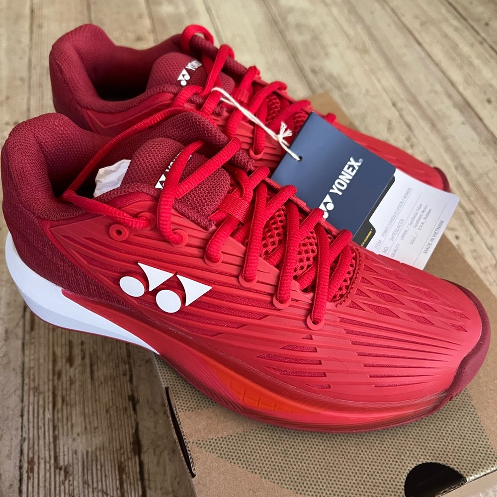 YONEX POWER CUSHION ECLIPSION TENNIS SHOES IN TANGO RED